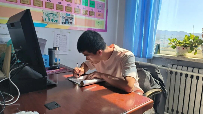 动在操场 安在校园——一位乡村体育教师的“双岗”守护